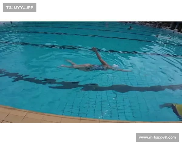 泳池地胶换新，自由泳训练馆紧急调整中