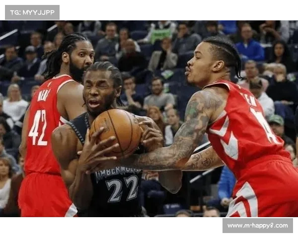 开拓者鹈鹕冲突,格兰特和米西篮下互相拉拽遭驱逐 开拓者鹈鹕冲突,格兰特和米西篮下互相拉拽遭驱逐