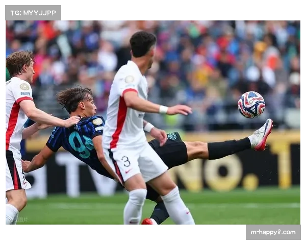 博洛尼亚2-1逆转亚特兰大，霍尔姆头球绝杀引发主场疯狂庆祝